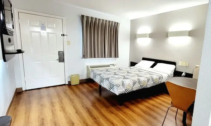 Standard Oda, 1 Büyük (Queen) Boy Yatak, Sigara İçilmez