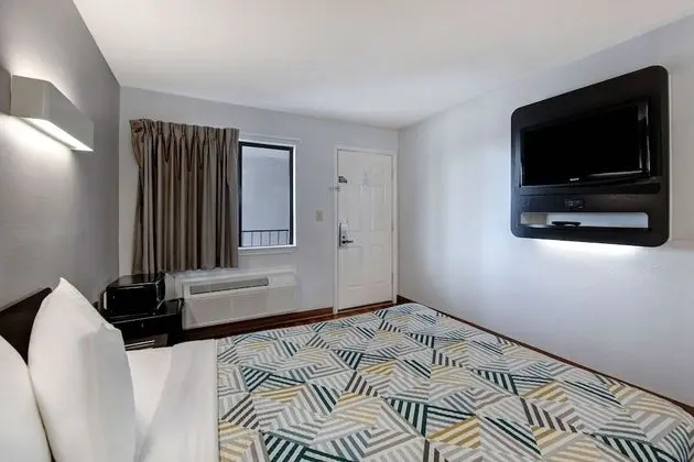 Standard Oda, 1 Büyük (Queen) Boy Yatak, Sigara İçilmez