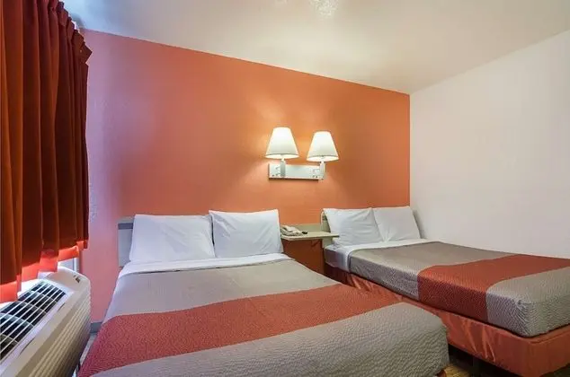 Deluxe Oda, 2 Çift Kişilik Yatak, Sigara İçilmez, Buzdolabı ve Mikrodalga