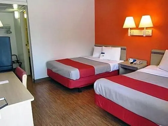 Deluxe Oda, 2 Çift Kişilik Yatak, Sigara İçilmez, Buzdolabı ve Mikrodalga