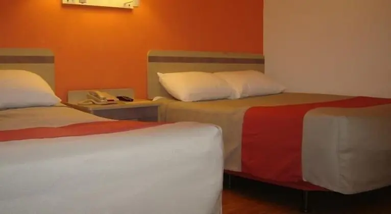 Oda, 2 Çift Kişilik Yatak, Sigara İçilebilir