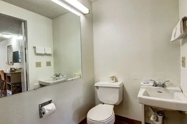 Engellilere uygun banyo