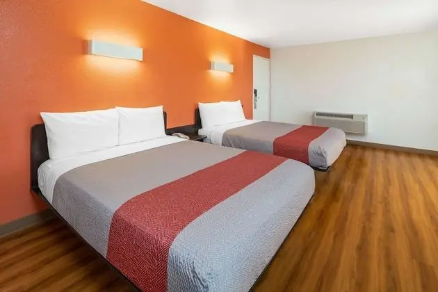 Standard Oda, 2 Çift Kişilik Yatak, Sigara İçilmez, Buzdolabı ve Mikrodalga
