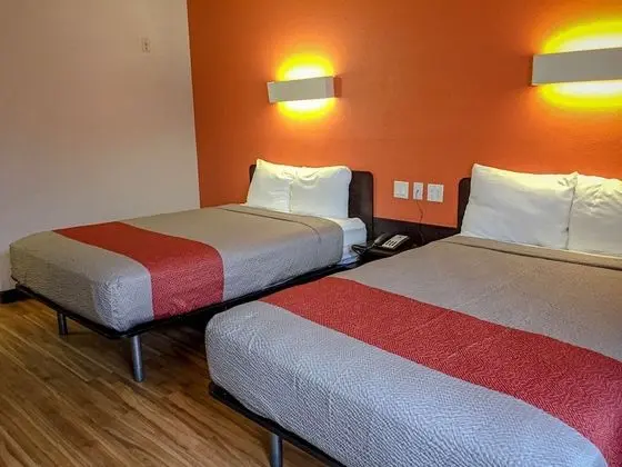 Deluxe Oda, 2 Çift Kişilik Yatak, Sigara İçilmez, Buzdolabı ve Mikrodalga
