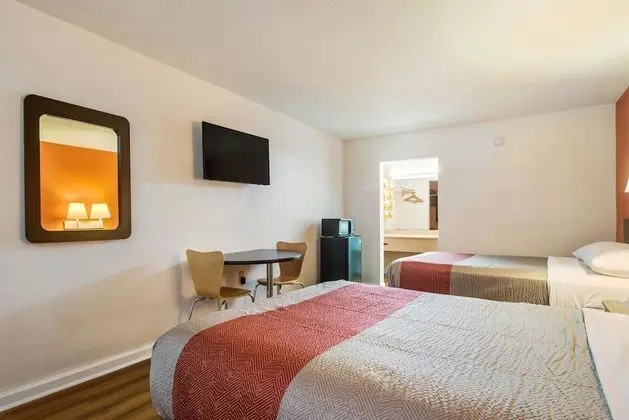 Deluxe Oda, 2 Çift Kişilik Yatak, Sigara İçilmez, Buzdolabı ve Mikrodalga