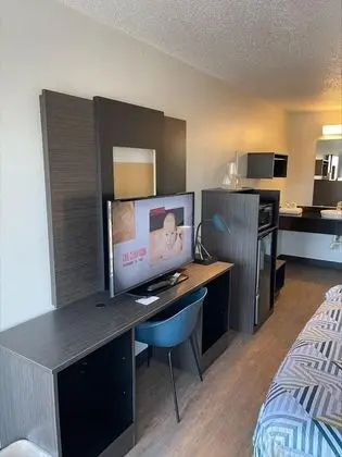 Premium Oda, 1 En Büyük (King) Boy Yatak, Sigara İçilmez, Buzdolabı ve Mikrodalga
