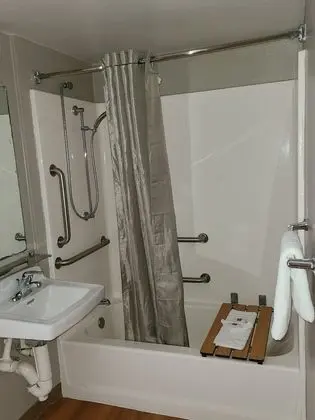 Taşınabilir küvet oturağı
