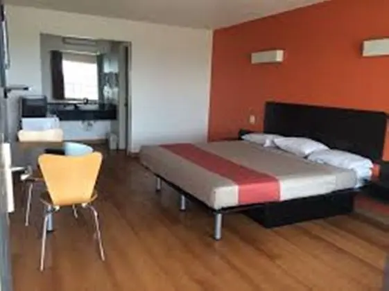 Standard Oda, 1 En Büyük (King) Boy Yatak, Sigara İçilebilir