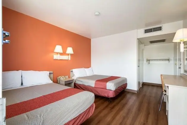 Standard Oda, 2 Çift Kişilik Yatak, Sigara İçilebilir