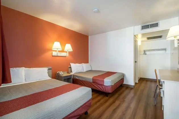 Standard Oda, 2 Çift Kişilik Yatak, Sigara İçilebilir