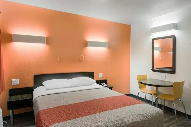 Standard Oda, 1 Büyük (Queen) Boy Yatak, Sigara İçilmez