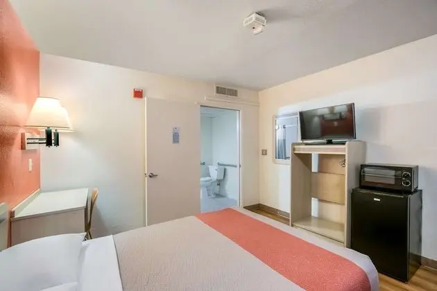 Standard Oda, 1 Büyük (Queen) Boy Yatak, Sigara İçilmez