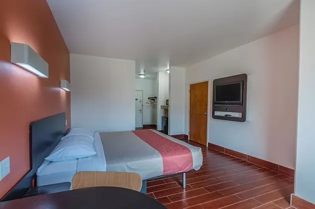 Deluxe Oda, 1 Çift Kişilik Yatak, Sigara İçilmez, Buzdolabı ve Mikrodalga