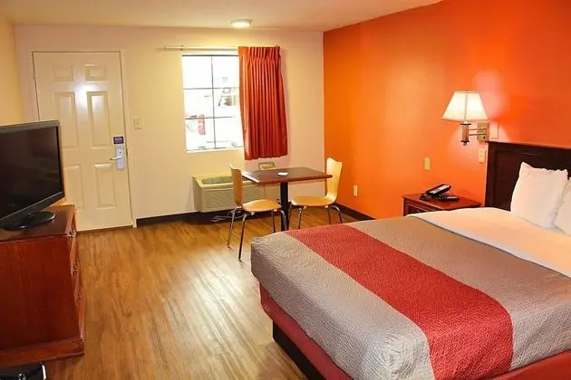 Standard Oda, 1 Büyük (Queen) Boy Yatak, Sigara İçilmez, Buzdolabı ve Mikrodalga