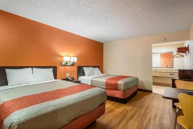 Standard Oda, 1 Büyük (Queen) Boy Yatak, Sigara İçilmez, Buzdolabı ve Mikrodalga