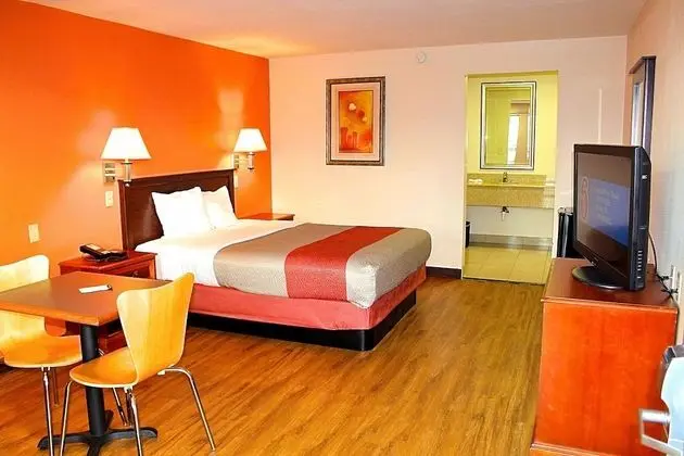 Standard Oda, 1 En Büyük (King) Boy Yatak, Sigara İçilmez, Buzdolabı ve Mikrodalga