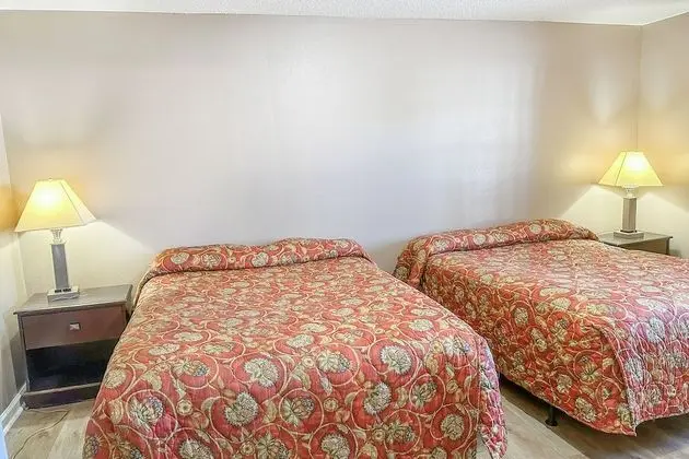 Oda, 2 Büyük (Queen) Boy Yatak, Sigara İçilebilir