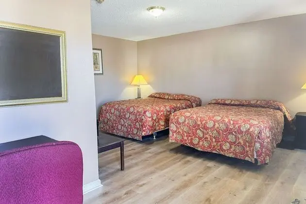 Oda, 2 Büyük (Queen) Boy Yatak, Sigara İçilebilir