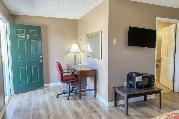 Oda, 2 Büyük (Queen) Boy Yatak, Sigara İçilebilir