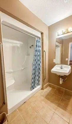 Oda, 2 Büyük (Queen) Boy Yatak, Sigara İçilebilir