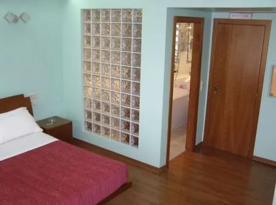 Tek Büyük Yataklı Oda