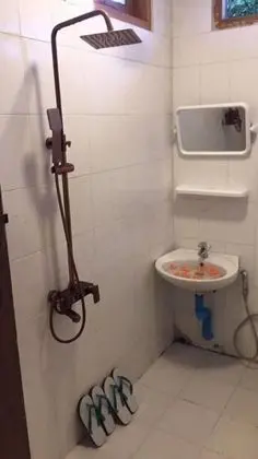Üç Kişilik Oda