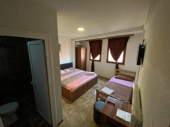 Tek Büyük Yataklı Oda