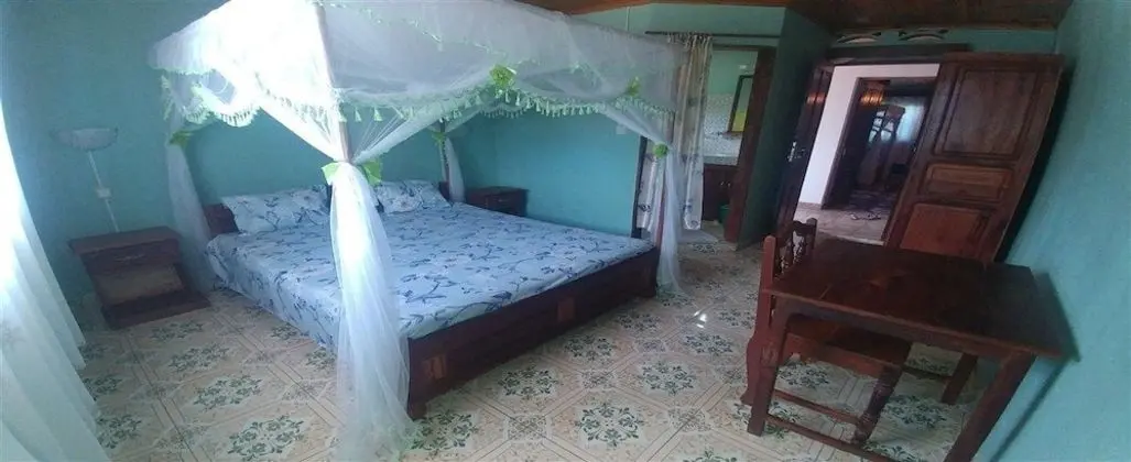 Family Tek Büyük Yataklı Oda