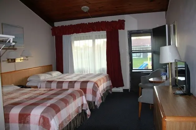 Standard Oda, 2 Çift Kişilik Yatak, Sigara İçilmez, Havuz Manzaralı