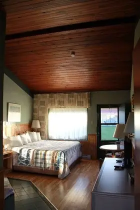 Superior Oda, 1 En Büyük (King) Boy Yatak, Jakuzi, Havuz Manzaralı (hardwood floors)