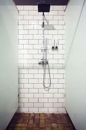 Ortak Ranzalı Oda, Karma Ranzalı Oda