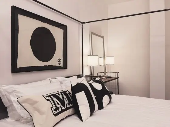 Cabin, 1 King Bed (No Window)