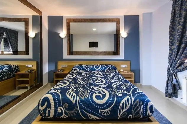 Üç Kişilik Oda, 3 Tek Kişilik Yatak