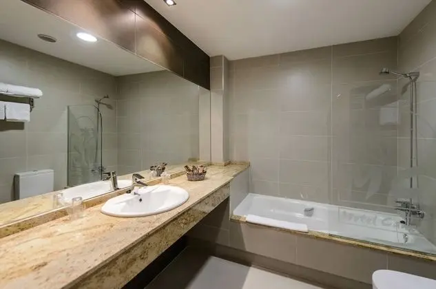 Üç Kişilik Oda, 3 Tek Kişilik Yatak