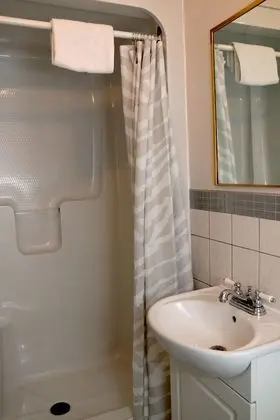 Oda, 1 Çift Kişilik Yatak