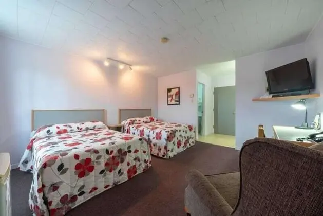 Oda, 2 Çift Kişilik Yatak