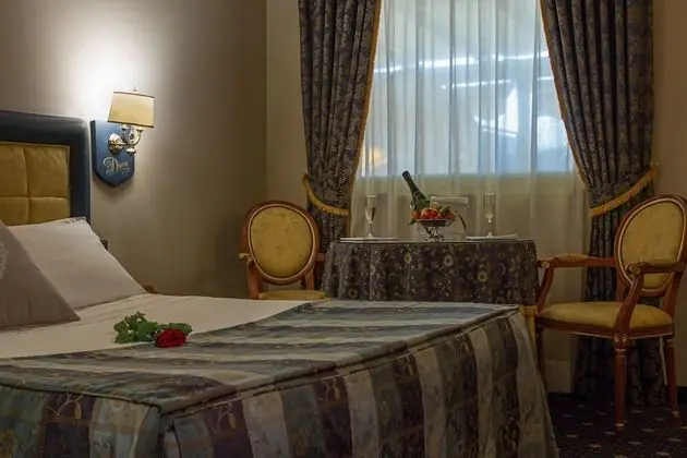 Camera Matrimoniale piano terra