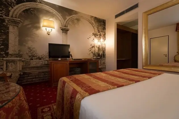 Camera Matrimoniale piano terra