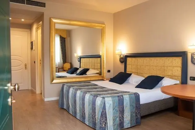 Camera Matrimoniale piano terra