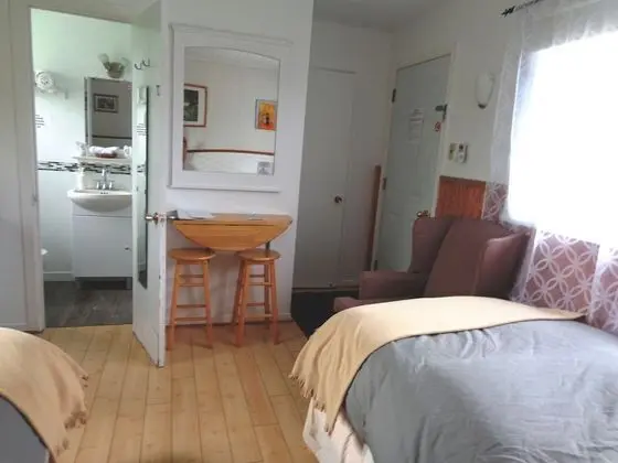 Oda, Göl Manzaralı (1 king or 2 twins, adults only)