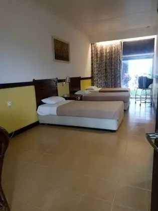 Üç Kişilik Oda