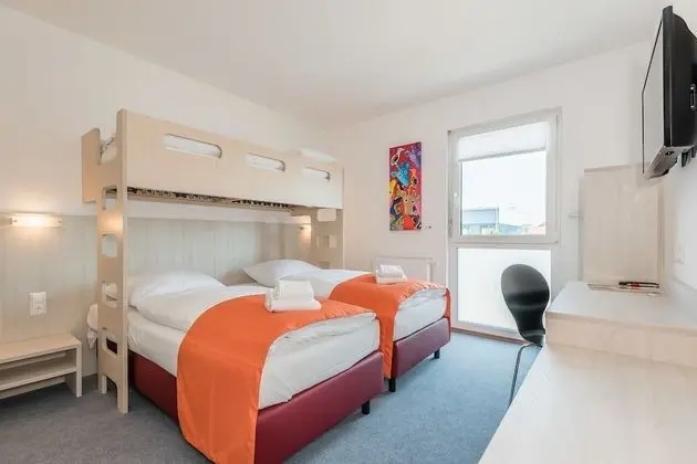 İki Ayrı Yataklı Oda (with bunkbed)