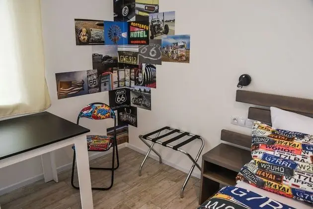 Economy Downstairs - Street (1)