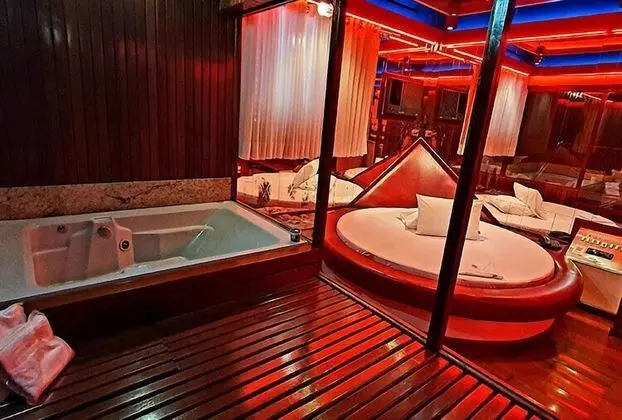 Luxury Oda