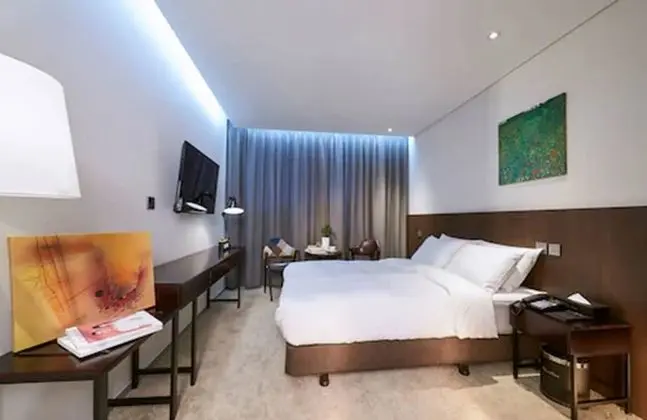 Deluxe Tek Büyük Yataklı Oda