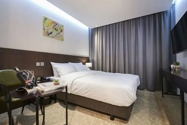Deluxe Tek Büyük Yataklı Oda
