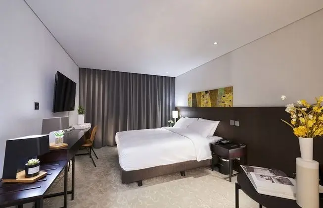 Deluxe Tek Büyük Yataklı Oda
