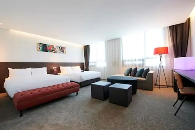 Süit (M, Bed types are not guaranteed)