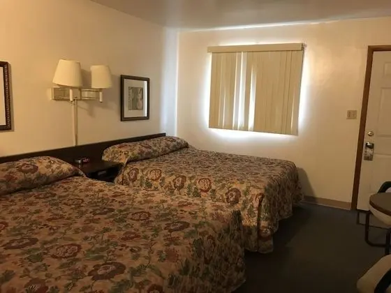 Oda, 2 Büyük (Queen) Boy Yatak, Sigara İçilmez