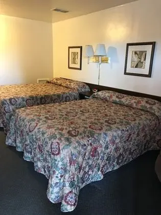 Oda, 2 Büyük (Queen) Boy Yatak, Sigara İçilmez